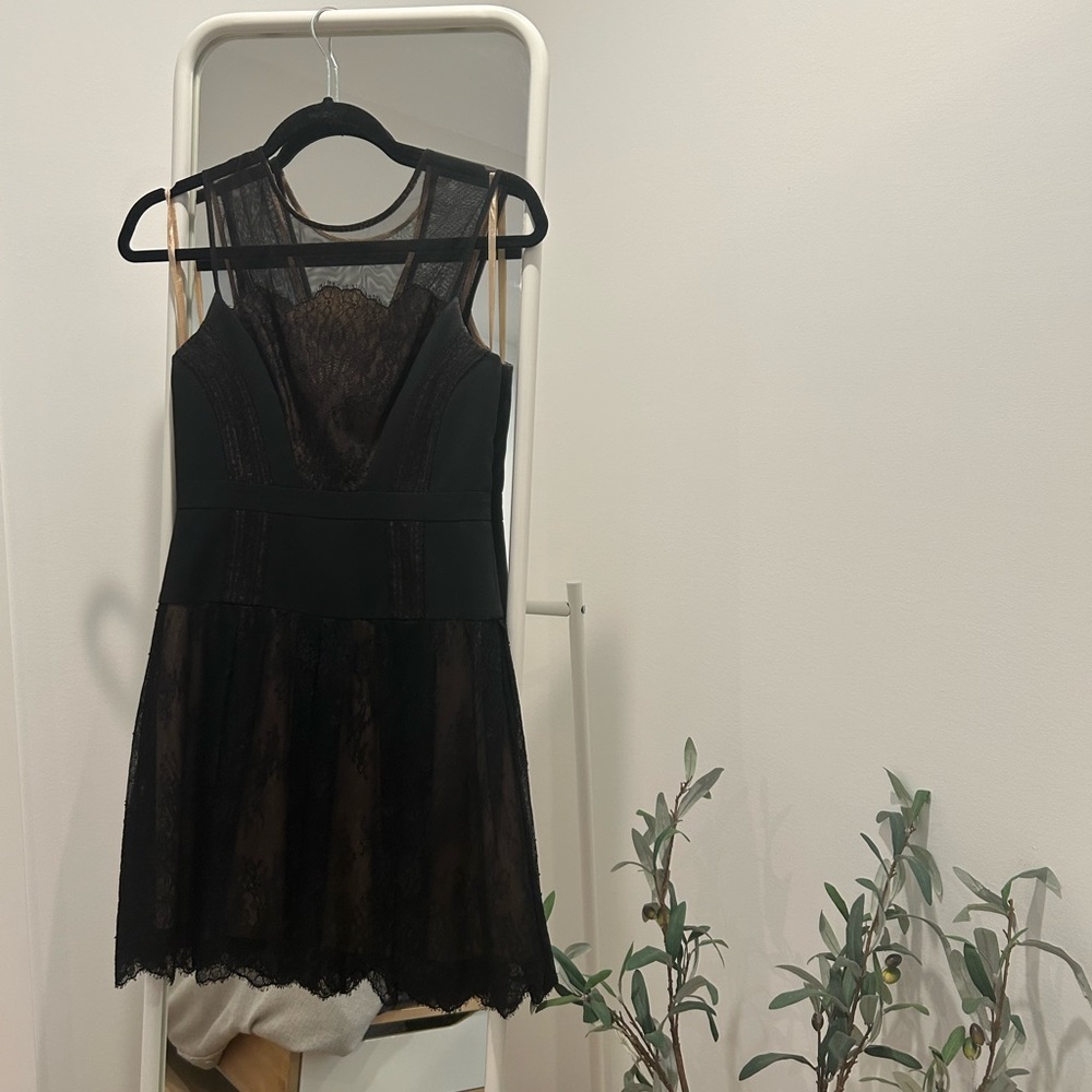 BCBGMaxAzria black lace dress size 0